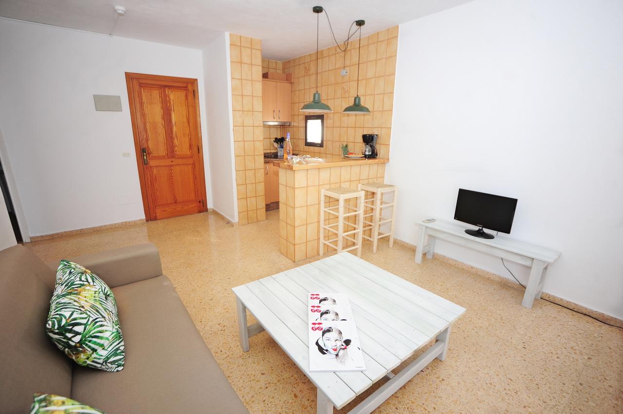 Los Escondidos Ibiza Suites Platja d'en Bossa Exterior foto