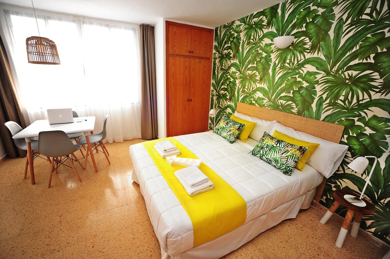 Los Escondidos Ibiza Suites Platja d'en Bossa Exterior foto